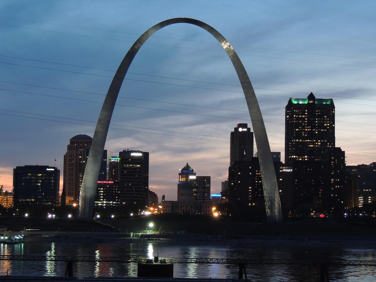 The St. Louis skyline, home of Title Resources Inc.